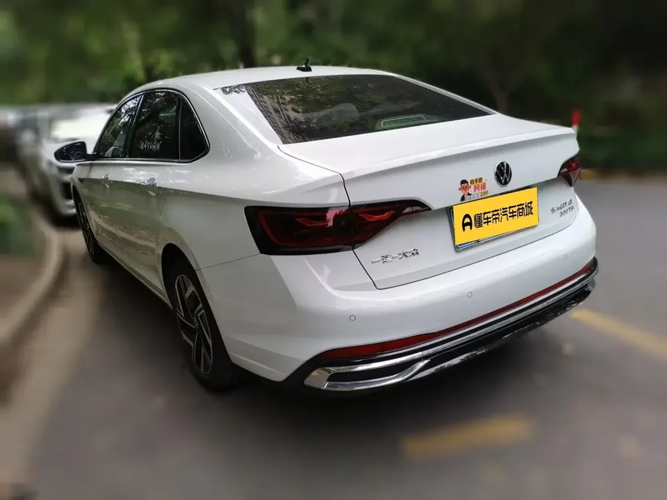 Volkswagen Sagitar Sagitar 2023 300TSI DSG Beyond Edition 2024 — thumbnail 4