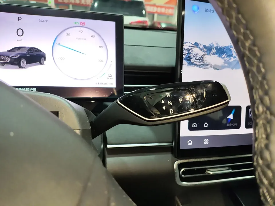 Chery Fengyun A8L Fengyun A8L 2025 145km Standard 2026 — thumbnail 3