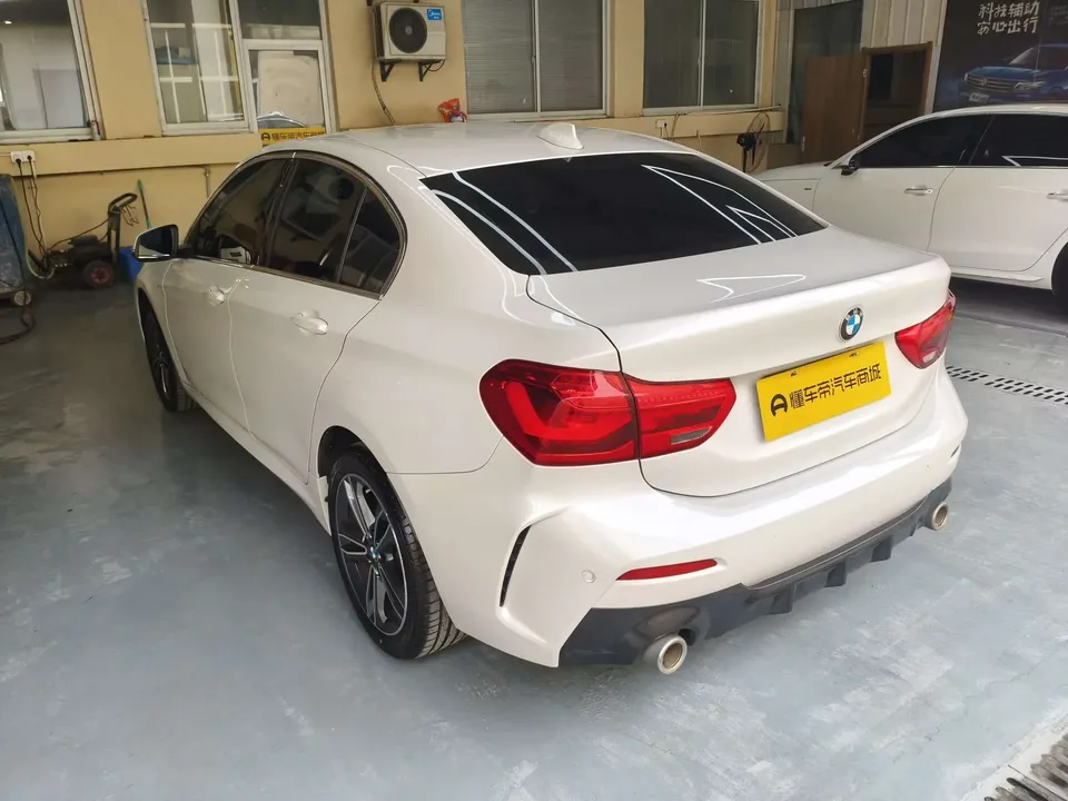 BMW 1 Series BMW 1 Series 2023 120i M Sport 2023 — thumbnail 4