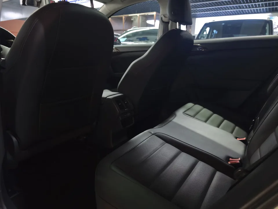 Volkswagen Tharu tuyue 2022 280TSI 2WD Deluxe Edition 2023 — thumbnail 4