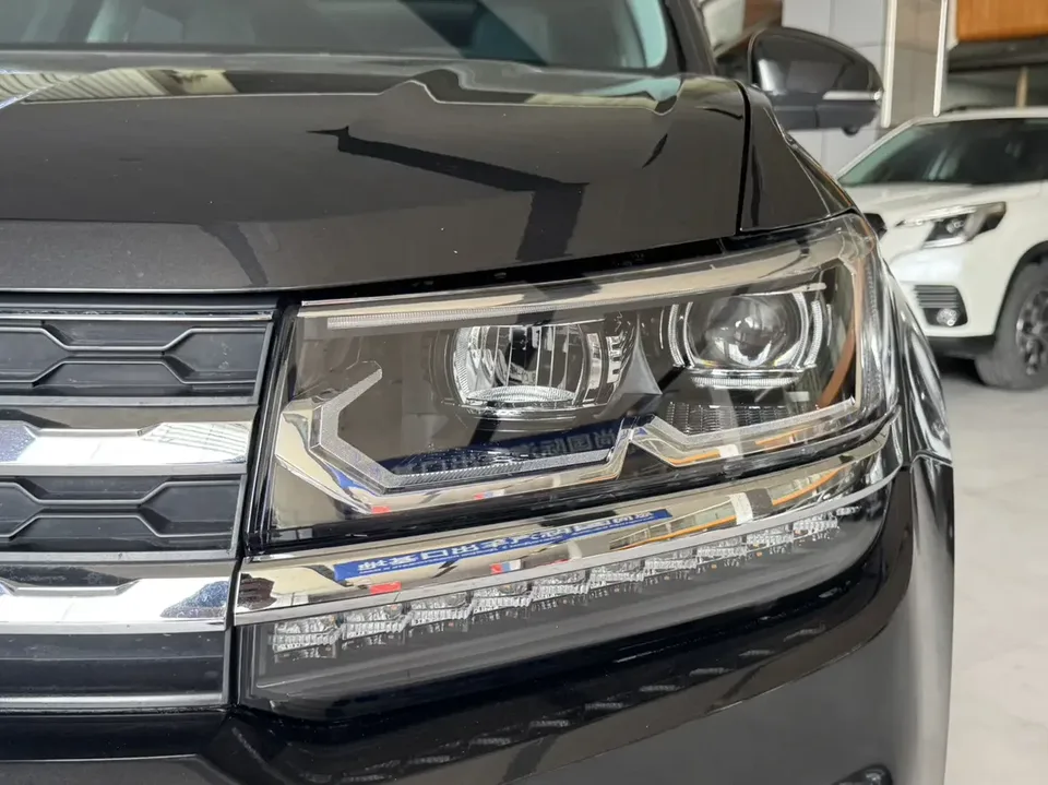 Volkswagen Tharu tuyue 2022 280TSI 2WD Deluxe Edition 2022 — thumbnail 2
