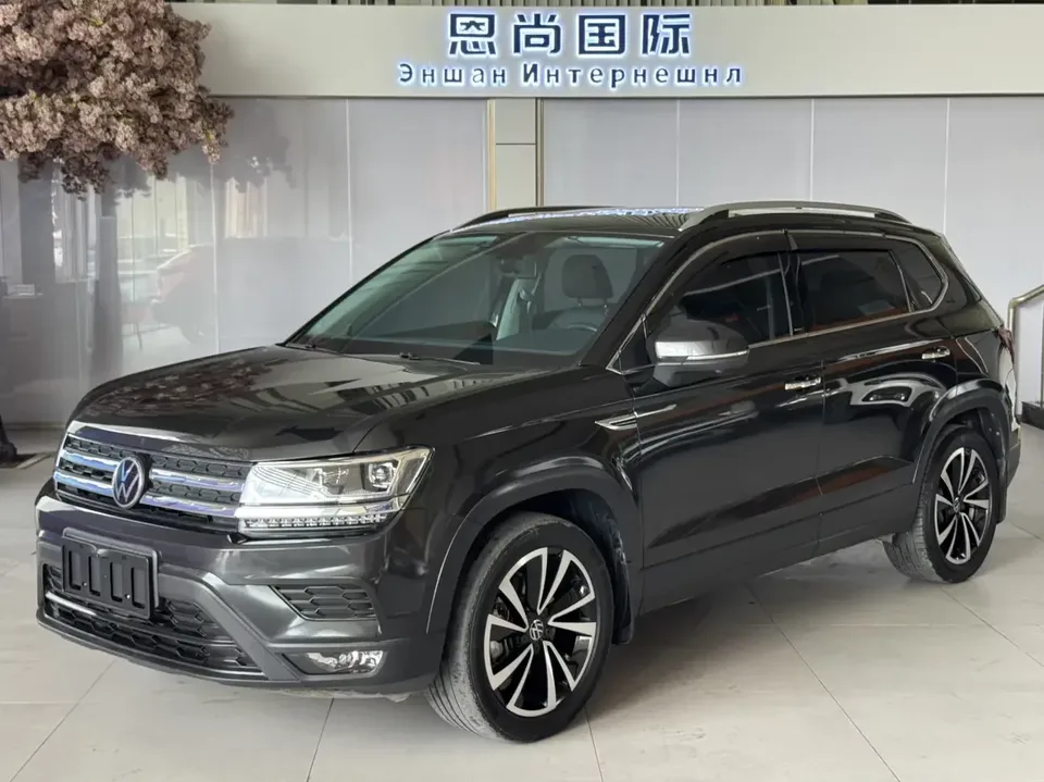Volkswagen Tharu tuyue 2022 280TSI 2WD Deluxe Edition 2022 — photo 1, buy with delivery to Moscow