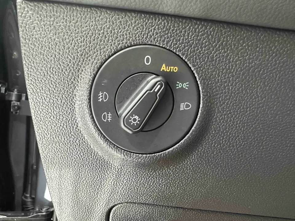 Volkswagen Tharu tuyue 2022 280TSI 2WD Deluxe Edition 2022 — thumbnail 3