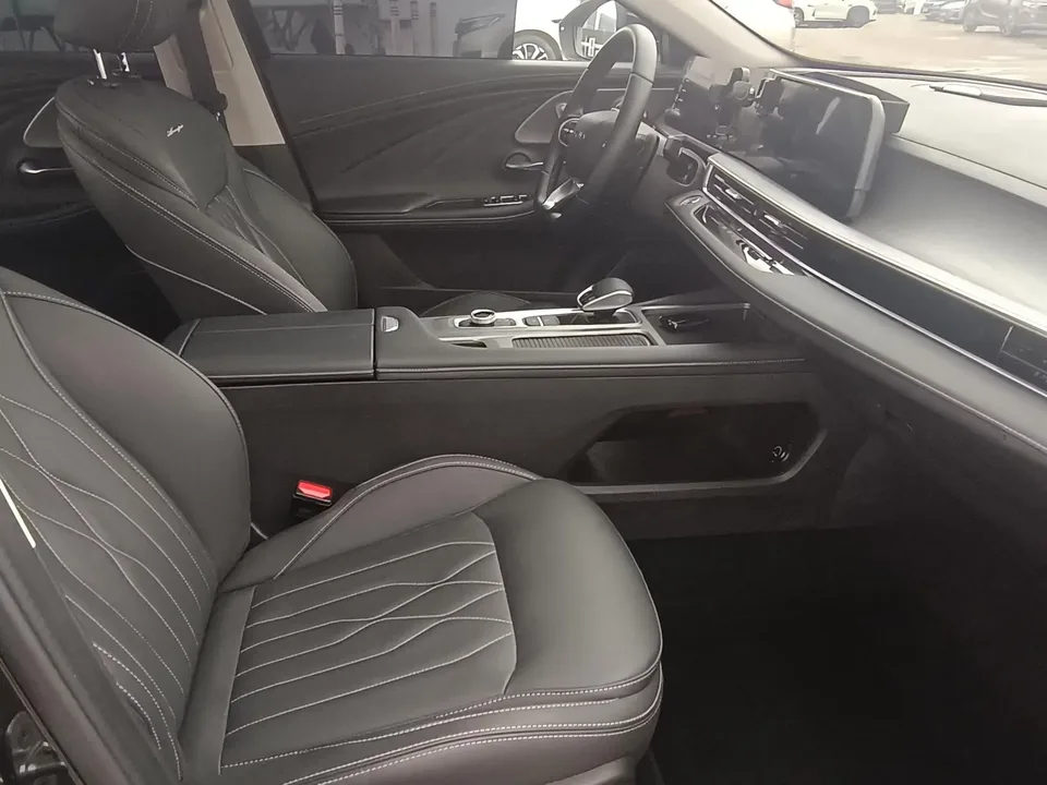 Chery Arrizo 8 Arrizo 8 2024 1.6TGDI DCT Intelligence 2024 — thumbnail 4