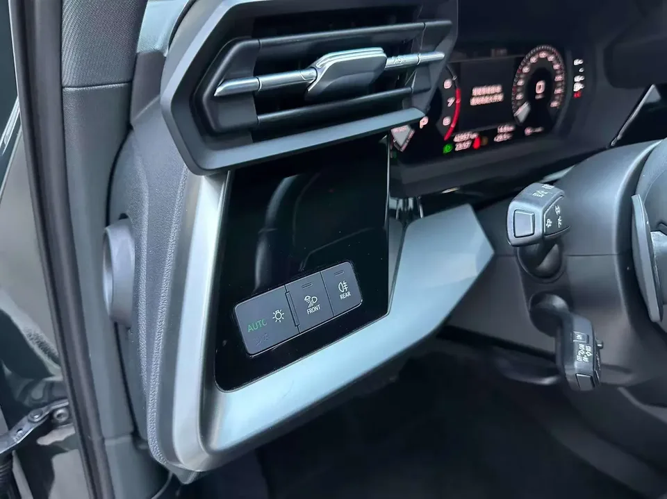 Audi A3 Audi A3 2021 Sportback 35 TFSI Stylish and sporty 2022 — thumbnail 5