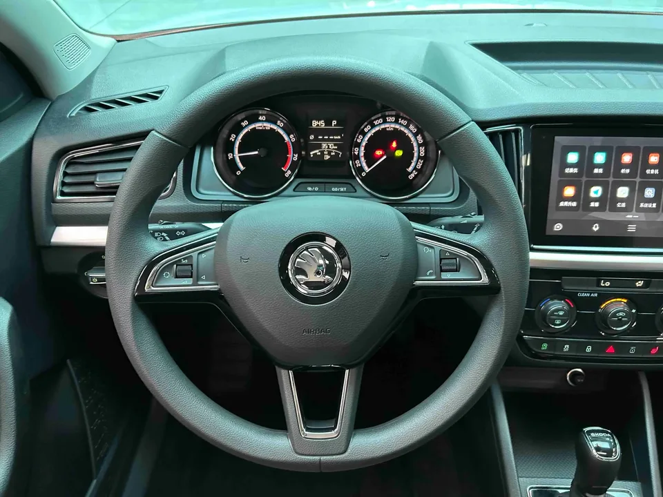 Skoda Comek Comek 2024 1.5L Automatic Comfort Edition 2024 — thumbnail 5