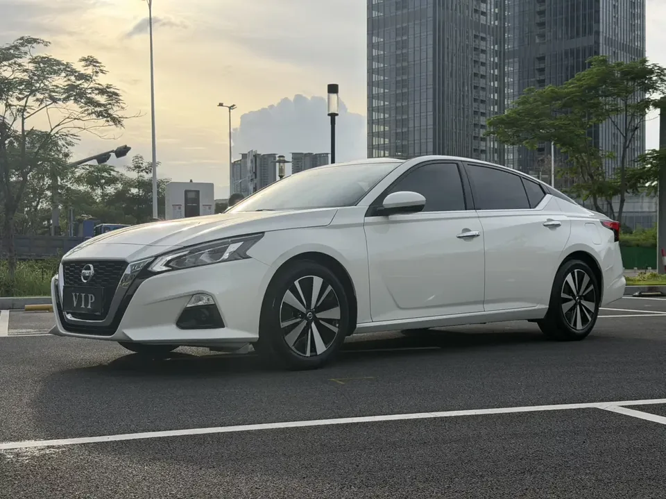 Nissan Altima Sound of nature 2021 2.0L XL Comfort Edition 2022 — фото 1, купить с доставкой в Москву