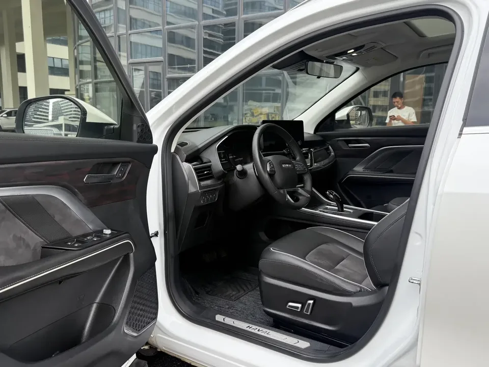 Haval H6 Haval H6 2023 National Trend Edition 1.5T Automatic Champion Edition 2023 — thumbnail 3