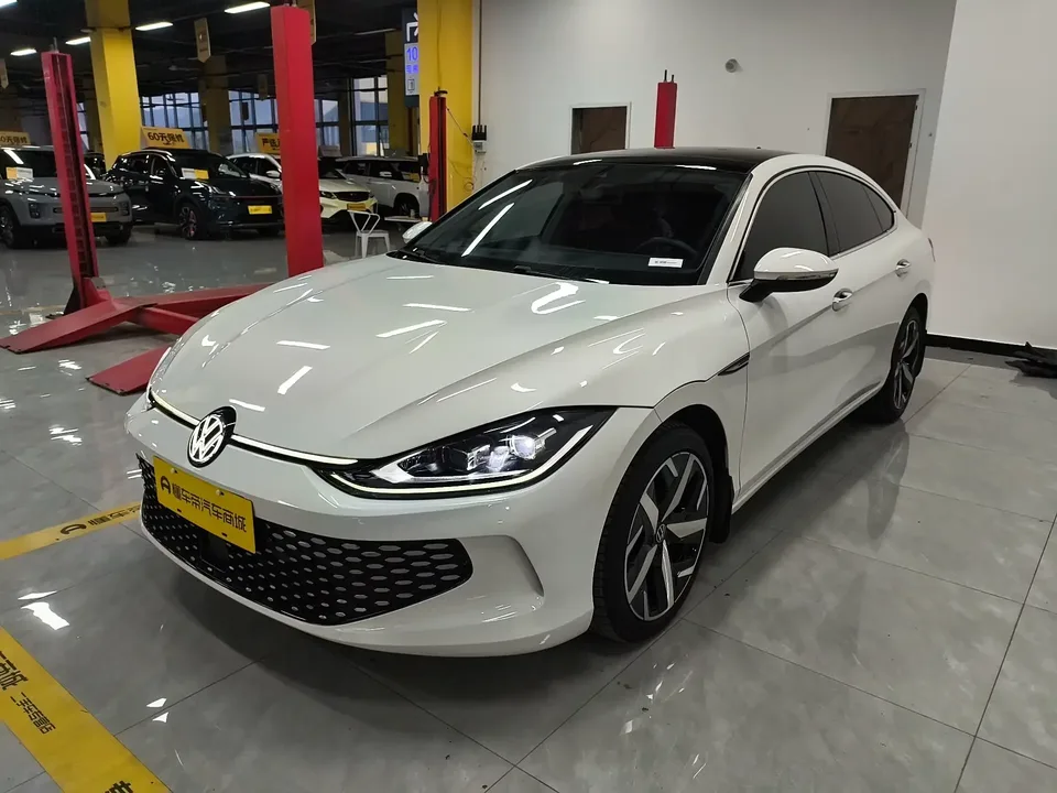 Volkswagen Lamando Lingdu 2022 Lingdu L 280TSI DSG Cool Edition 2022 — photo 1, buy with delivery to Moscow