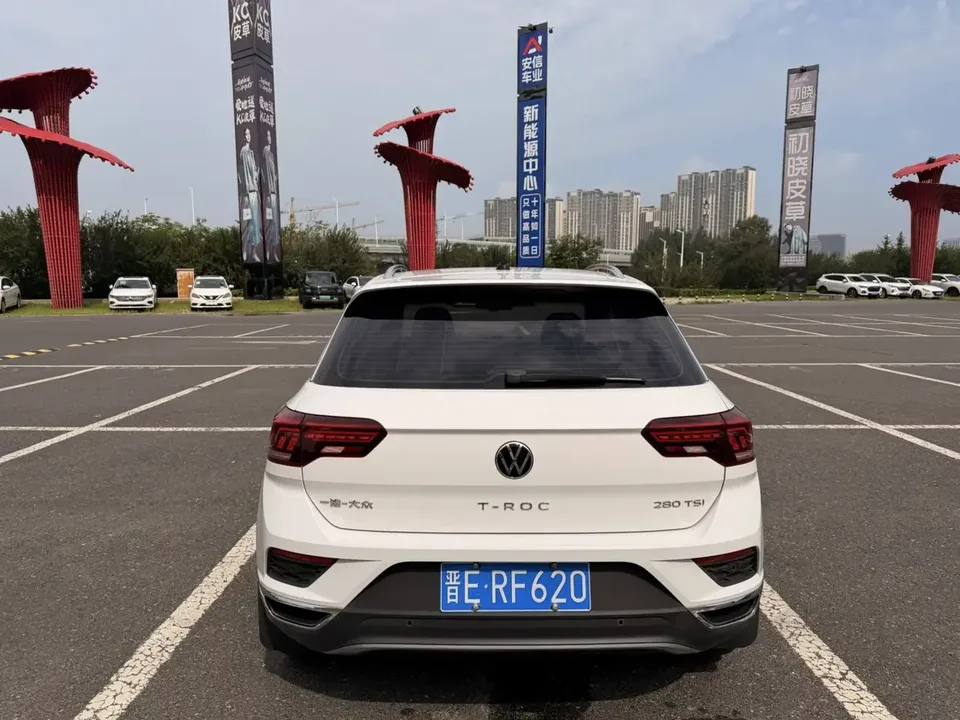 Volkswagen T-Roc TANG 2022 280TSI DSG 2WD Comfort PLUS 2023 — thumbnail 2