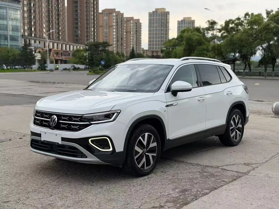 Volkswagen Tayron Tanyue 2023 280TSI 2WD Luxury Plus Advanced Edition 2023 — photo 1, buy with delivery to Moscow