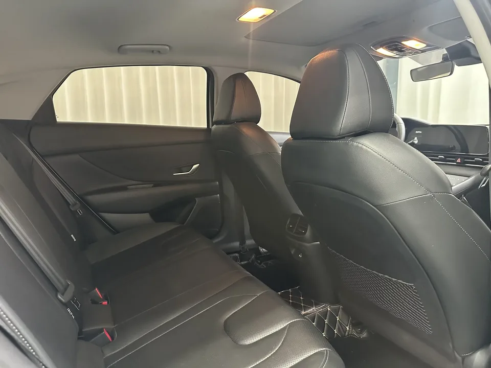 Hyundai Elantra Elantra 2022 1.5L CVT LUX Premium Edition 2023 — thumbnail 3