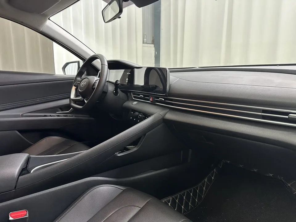 Hyundai Elantra Elantra 2022 1.5L CVT LUX Premium Edition 2023 — thumbnail 5