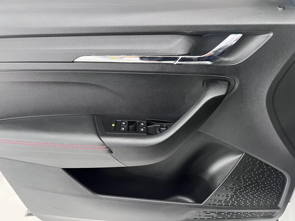 Skoda Kamiq Komic GT 2021 TSI230 DSG Flagship 2023 — thumbnail 3