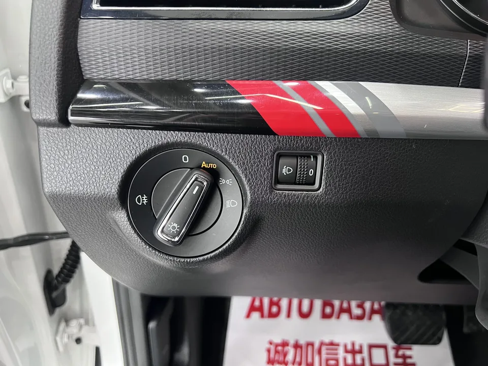 Skoda Kamiq Komic GT 2021 TSI230 DSG Flagship 2023 — thumbnail 5