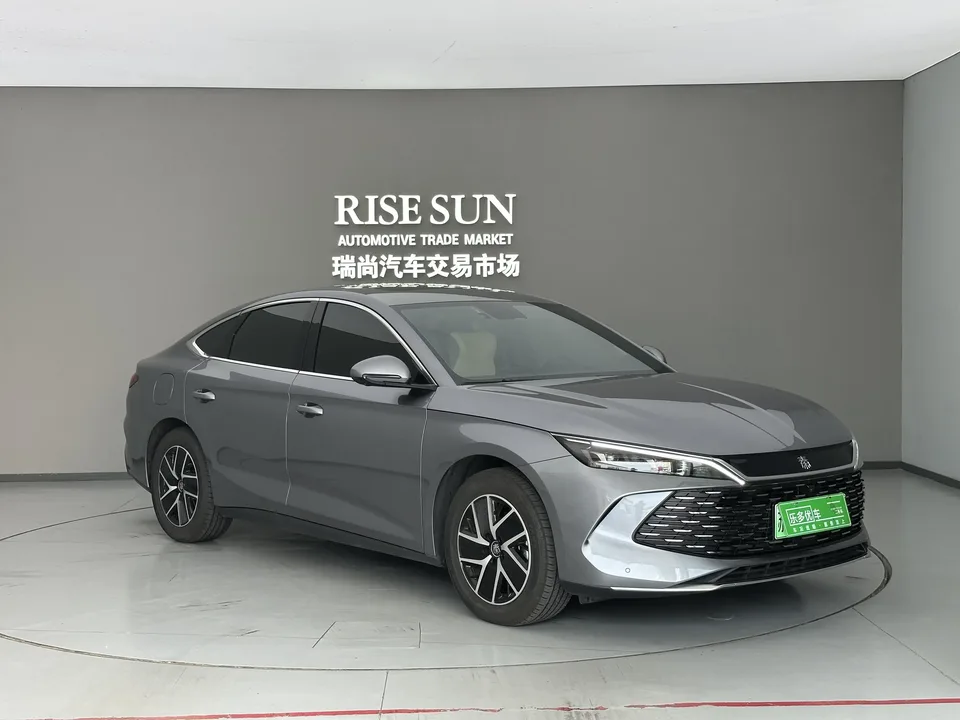 BYD Qin L DM Qin L DM 2024 DM-i 120KM Leading Type 2024 — photo 1, buy with delivery to Moscow