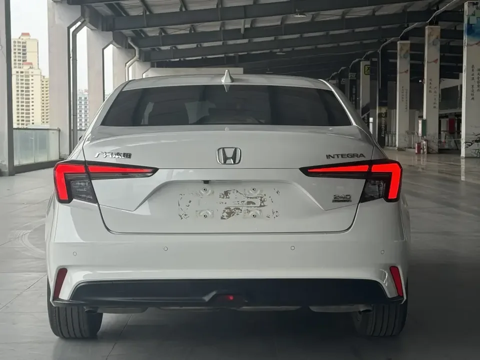 Honda Integra Style 2023 240TURBO CVT Deluxe Edition 2024 — thumbnail 2
