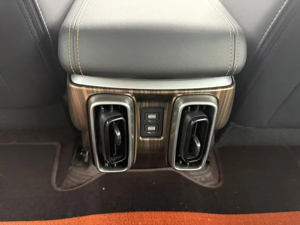 Haval Dargo Harvard dog 2024 1.5T 2WD Border Collie Edition 2024 — миниатюра 3