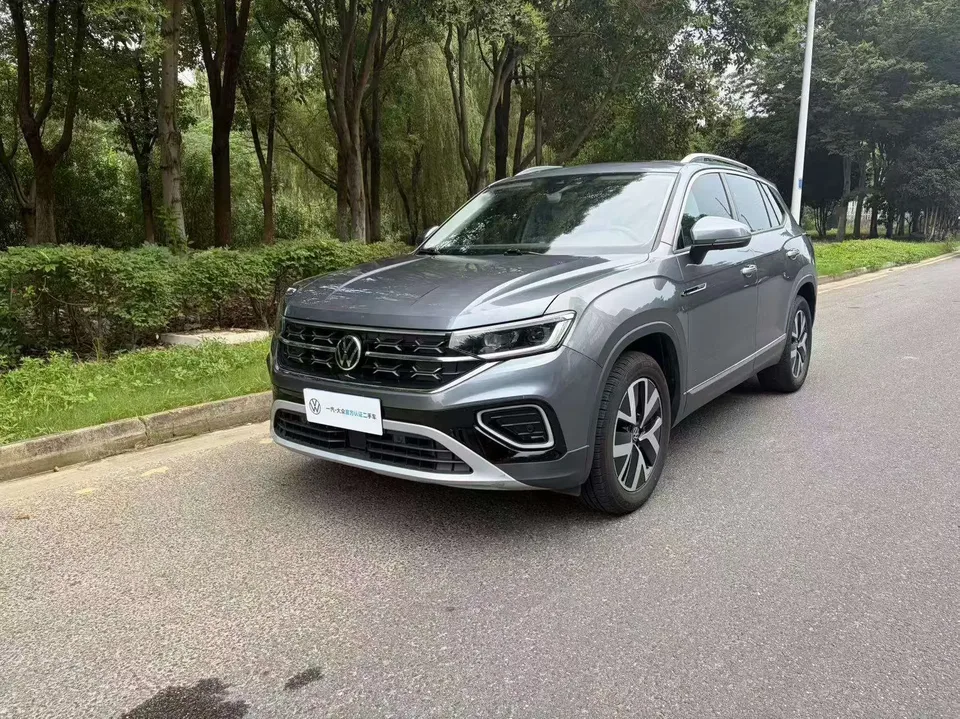 Volkswagen Tayron Tanyue 2023 300TSI 2WD Luxury Plus Advanced Edition 2024 — photo 1, buy with delivery to Moscow