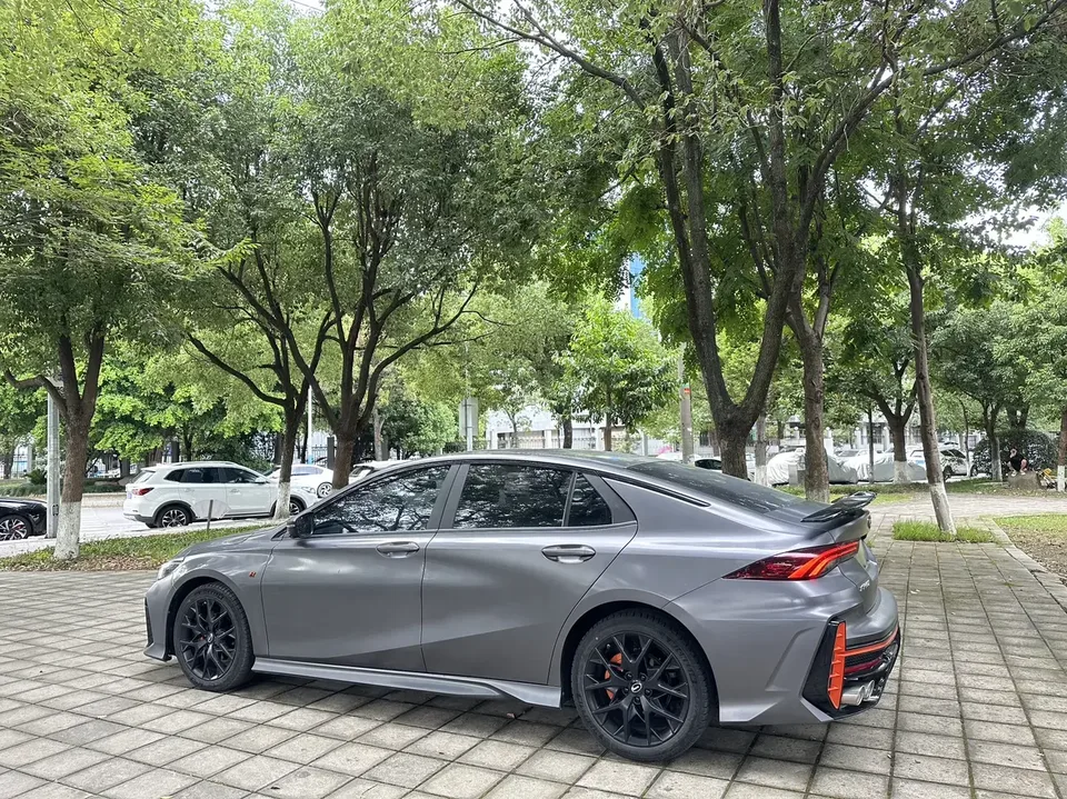 GAC Trumpchi Empow Shadow Leopard 2022 270T J16 R-Style Track Edition 2023 — thumbnail 2