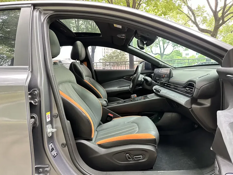 GAC Trumpchi Empow Shadow Leopard 2022 270T J16 R-Style Track Edition 2023 — thumbnail 5