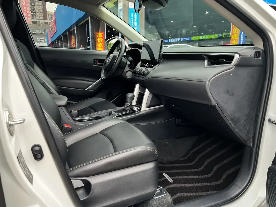 Toyota CorollaCross Corolla Sharp 2024 2.0L CVT Pioneer Edition 2025 — thumbnail 3