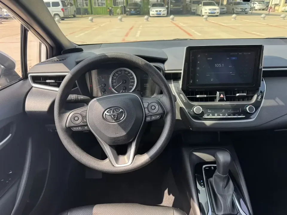 Toyota Levin Lei Ling 2022 185T CVT Deluxe Edition 2022 — thumbnail 3