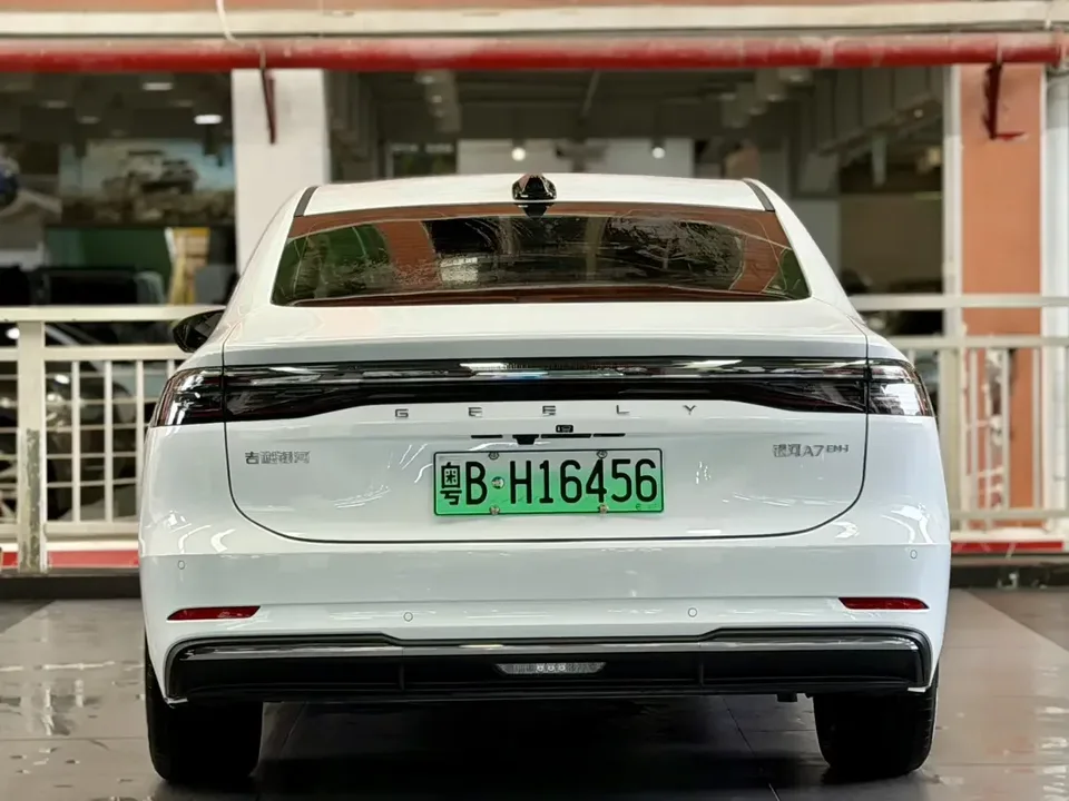 Geely Galaxy A7 EM Galaxy A7 EM 2025 150km Explorer+ 2025 — миниатюра 2