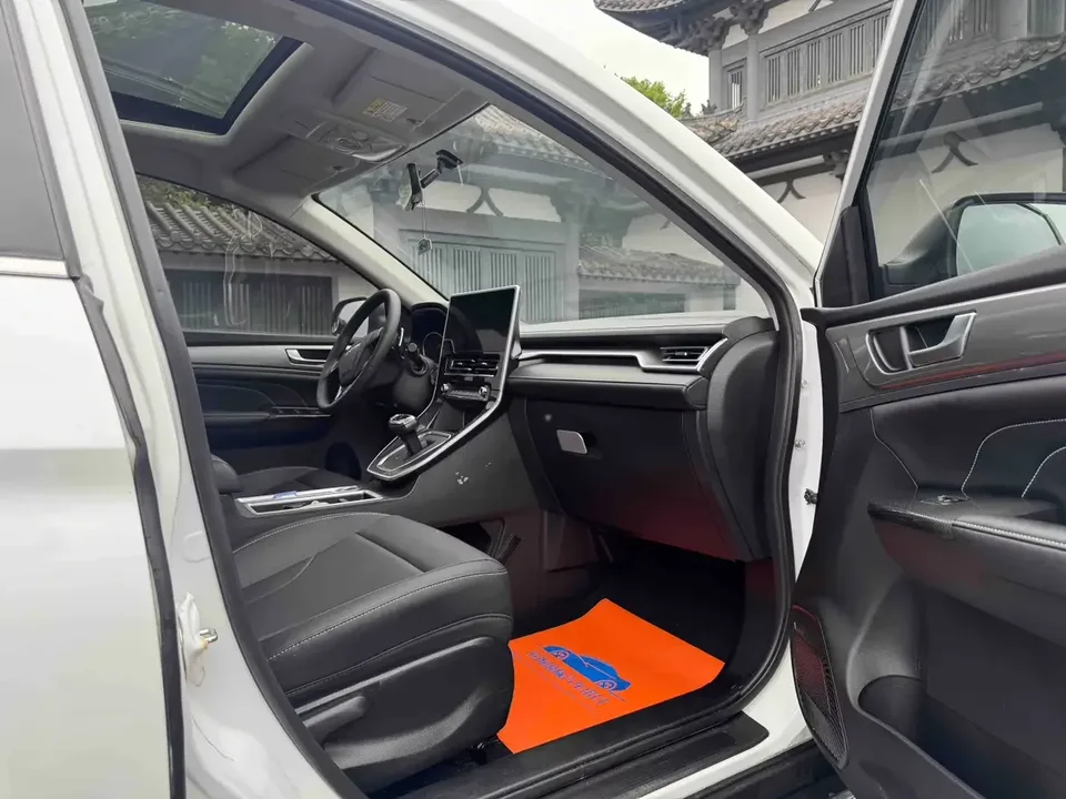 Haval M6 Haval M6 2021 PLUS 1.5T DCT Luxury Intelligent Connection 2022 — thumbnail 5