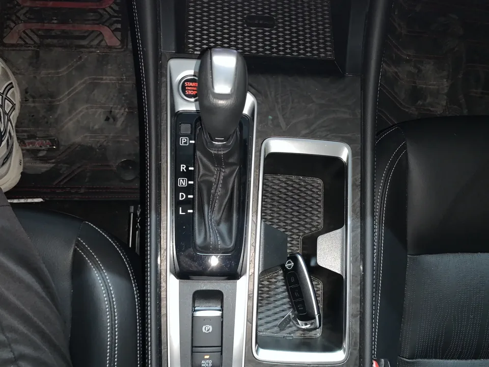 Nissan Altima Sound of nature 2022 2.0L XL-TLS Enjoy Edition 2024 — thumbnail 3
