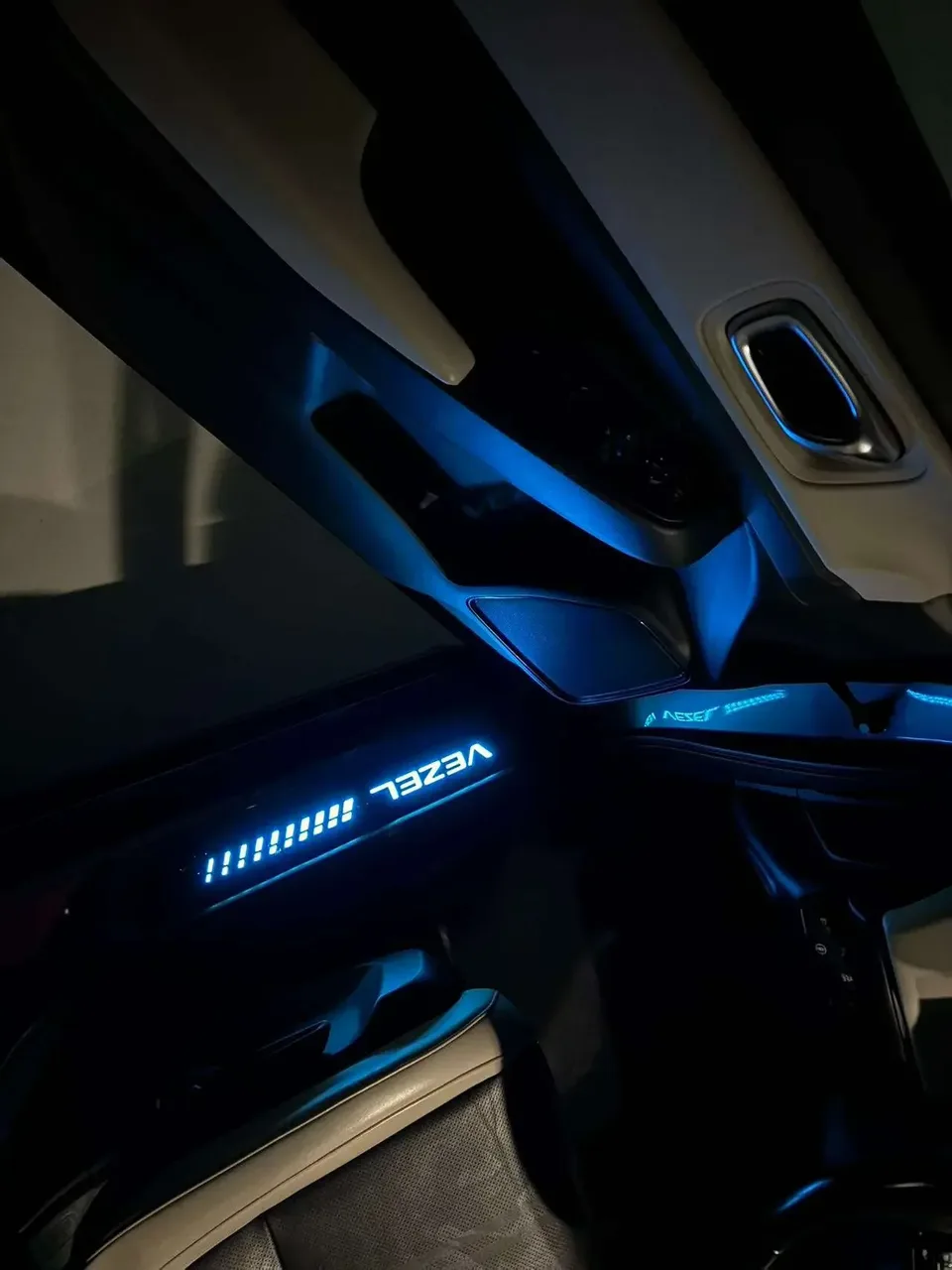 Honda VEZEL Binzhi 2023 1.5L CVT Deluxe Edition 2022 — thumbnail 3