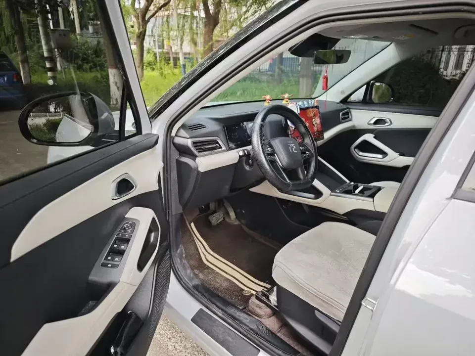 BYD Yuan Up Yuan UP 2025 Smart Driving Edition 401KM Vitality Edition 2025 — thumbnail 3