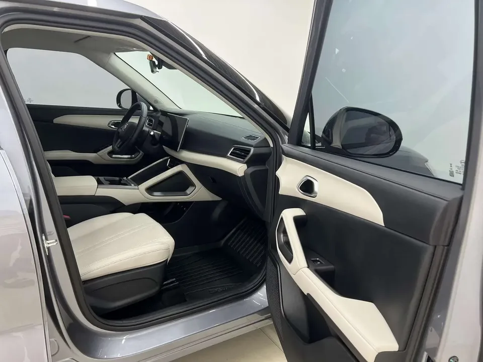 BYD Yuan Up Yuan UP 2025 Smart Driving Edition 401KM Vitality Edition 2025 — thumbnail 2