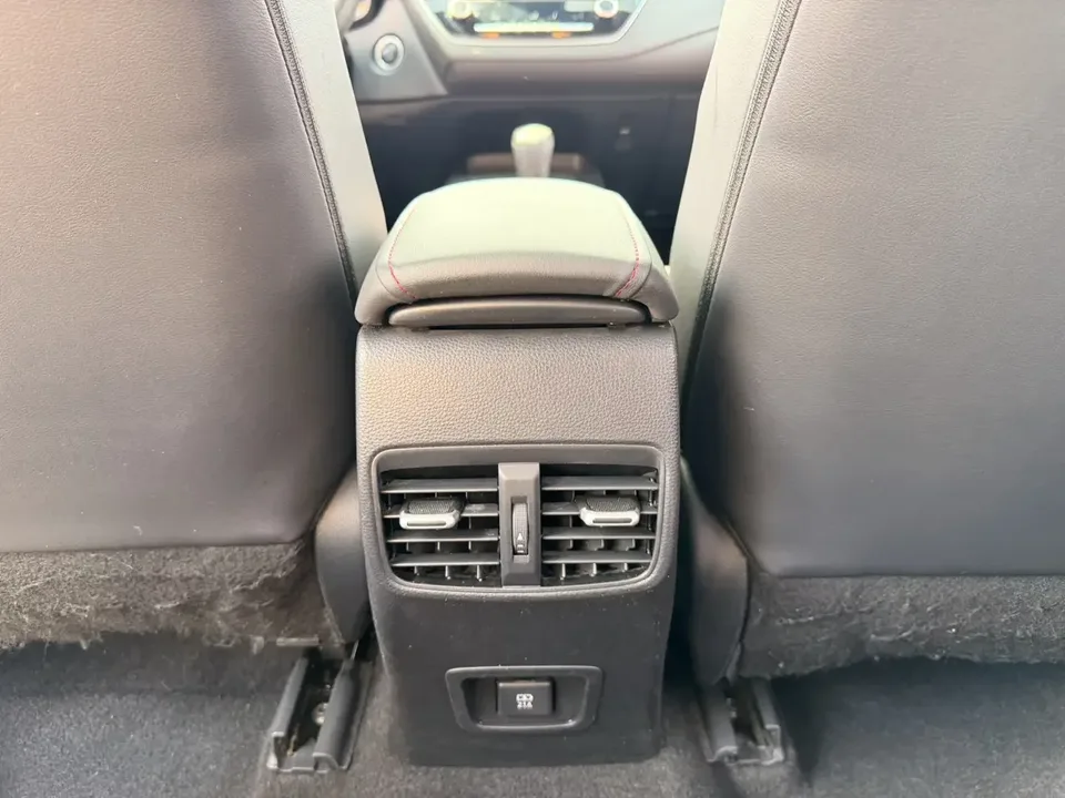 Toyota Levin Lei Ling 2022 185T CVT Technology Edition 2022 — thumbnail 3