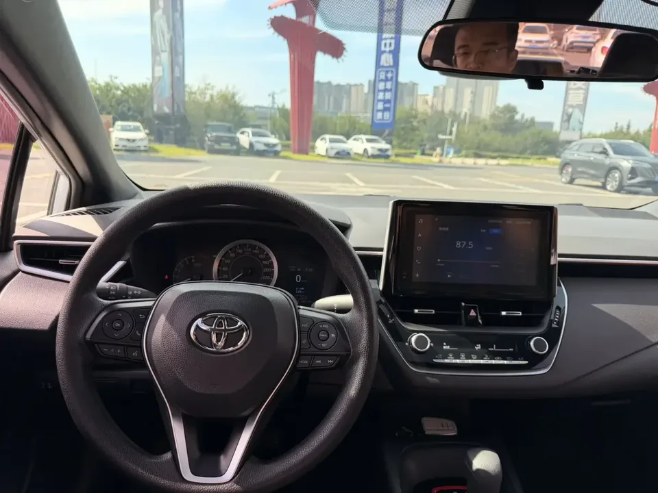 Toyota Levin Lei Ling 2022 185T CVT Technology Edition 2022 — thumbnail 4