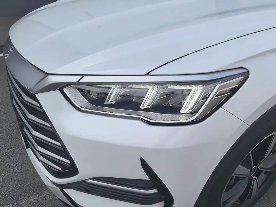 BYD Song Pro DM Song Pro DM 2022 DM-i 110km Flagship 2022 — миниатюра 3