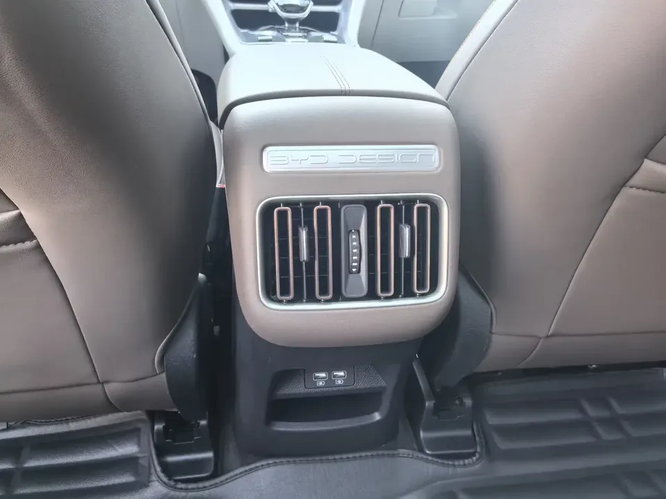 BYD Song Pro DM Song Pro DM 2022 DM-i 110km Flagship 2022 — миниатюра 4
