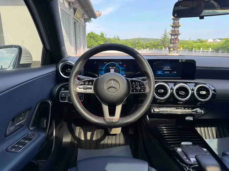 Mercedes-Benz Klasa A Mercedes Benz A Class 2022 A 180 L Sports Sedan 2022 — thumbnail 5