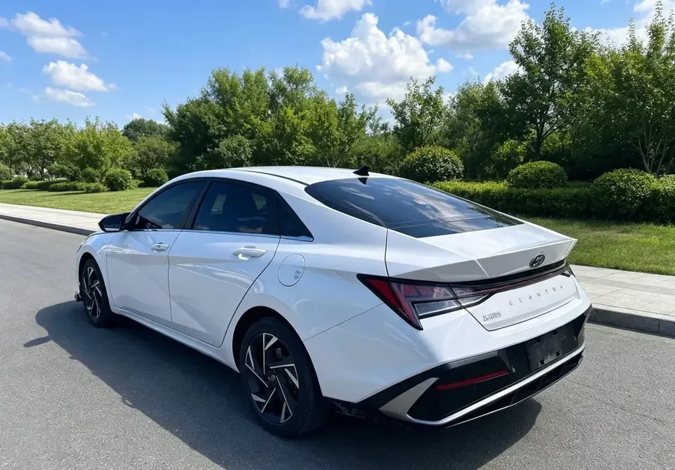 Hyundai Elantra Elantra 2023 1.5L CVT GLX Elite Edition 2024 — thumbnail 4