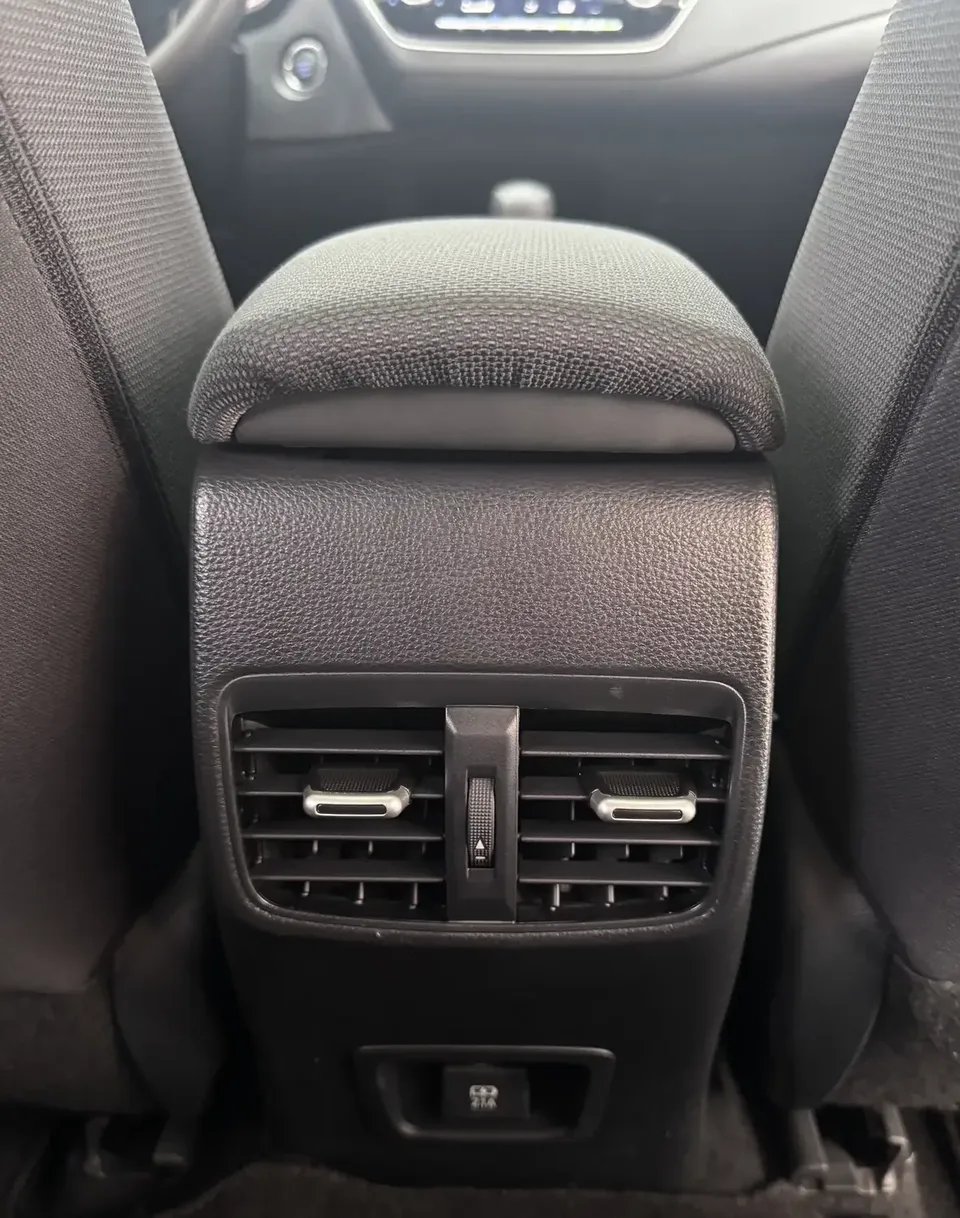 Toyota Levin Lei Ling 2022 185T CVT Deluxe Edition 2023 — thumbnail 3