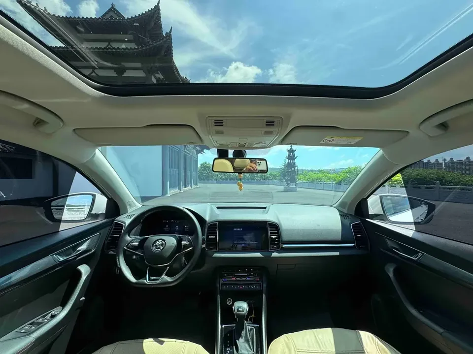 Skoda Karoq Korok 2022 TSI280 Luxury Edition 2022 — thumbnail 4