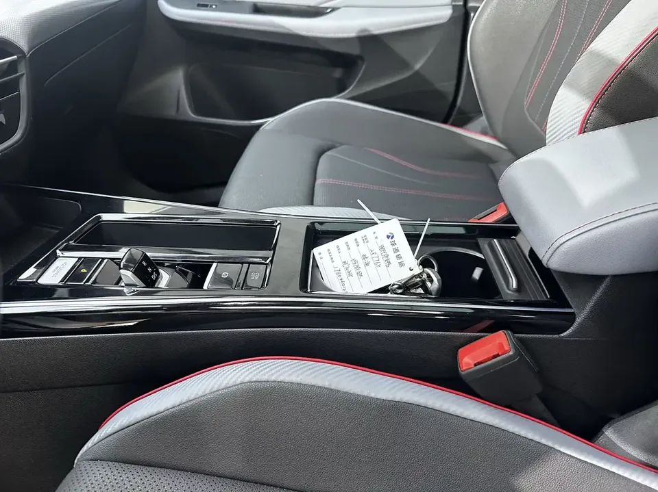 Volkswagen Lamando Lingdu 2022 Lingdu L 280TSI DSG Cool Edition 2023 — thumbnail 4