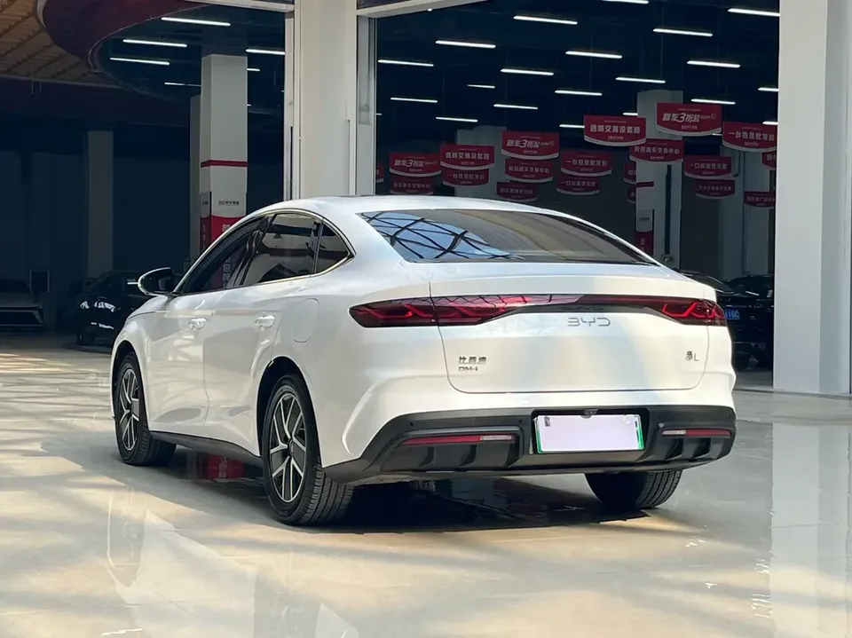 BYD Qin L DM Qin L DM 2024 DM-i 120KM Beyond 2024 — photo 1, buy with delivery to Moscow