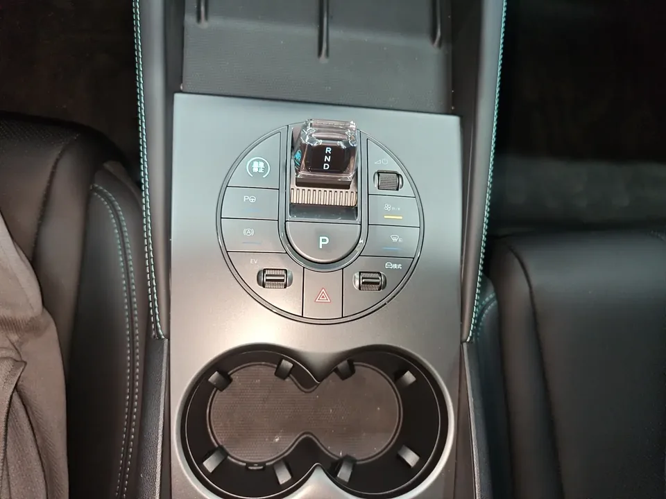 BYD Seal 06DM Seal 06DM 2025 DM-i 80KM Premium Edition 2025 — thumbnail 3