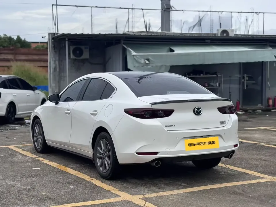 Mazda Axela Mazda3 Angkesela 2023 2.0L Automatic Quality Edition 2023 — thumbnail 4