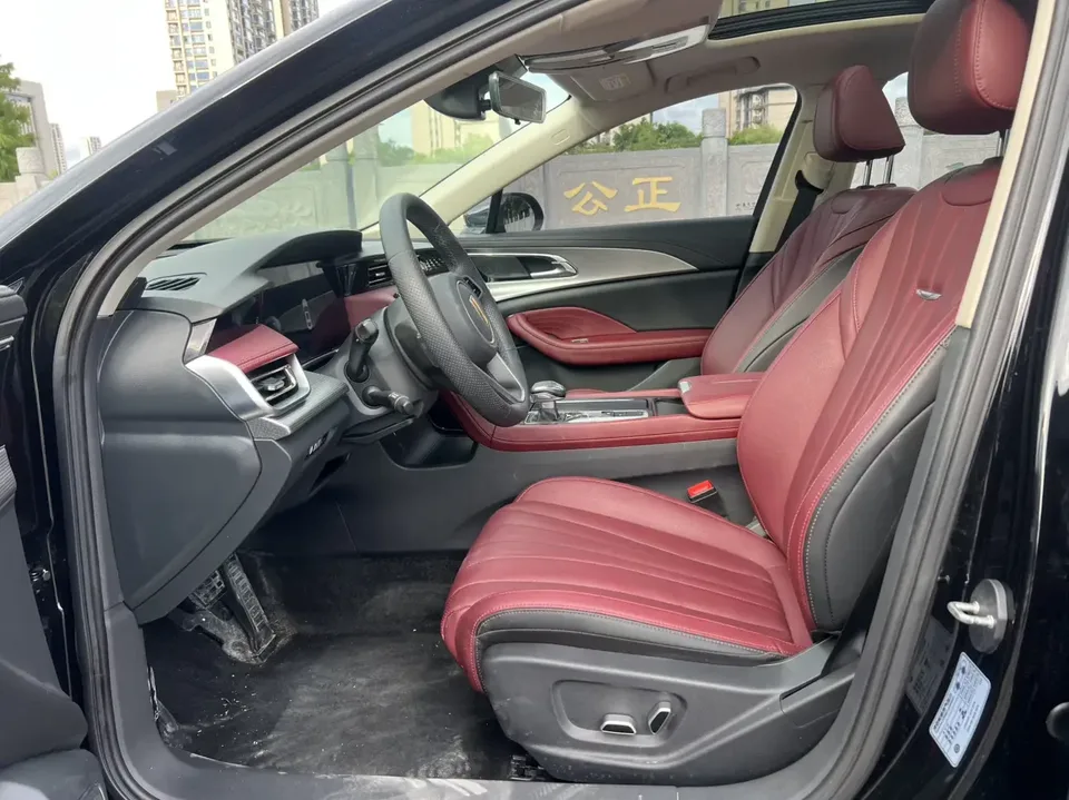 Hongqi H5 Hongqi H5 2024 1.5T DCT Zhilian Qiyue Edition 2024 — thumbnail 4