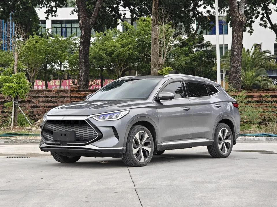 BYD Song PLUS DM Song PLUS DM 2021 DM-i 51KM 2WD Premium 2022 — photo 1, buy with delivery to Moscow