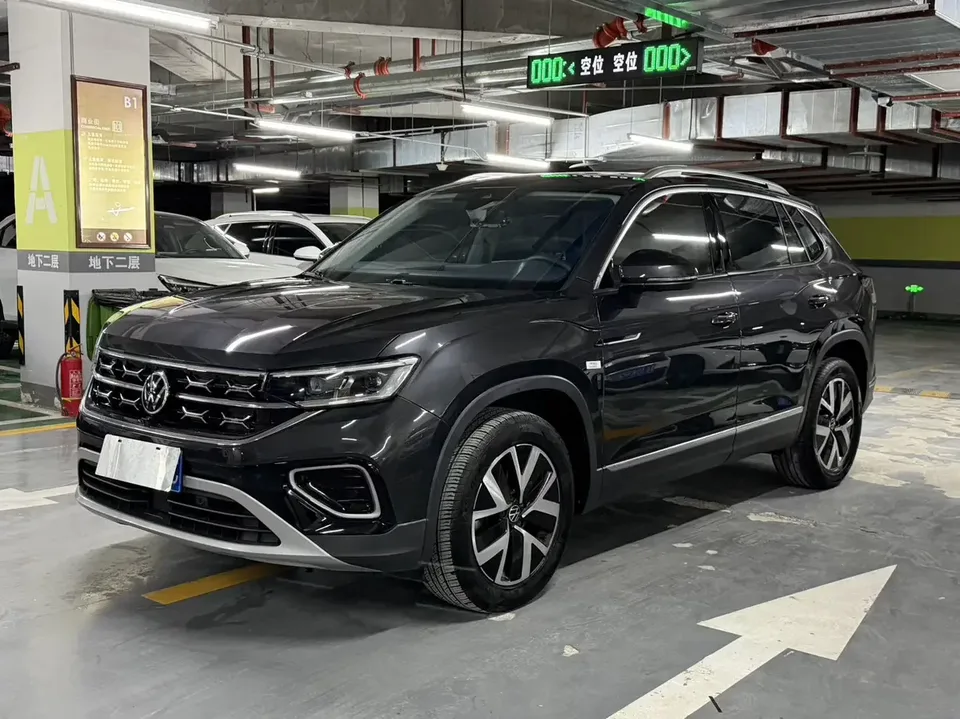 Volkswagen Tayron Tanyue 2023 280TSI 2WD Luxury Plus Advanced Edition 2023 — photo 1, buy with delivery to Moscow