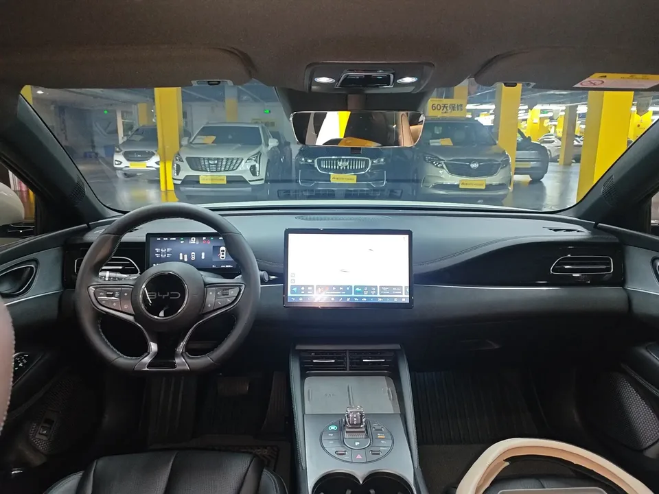 BYD Seal 06DM Seal 06DM 2025 DM-i 120KM Premium Edition 2025 — миниатюра 2