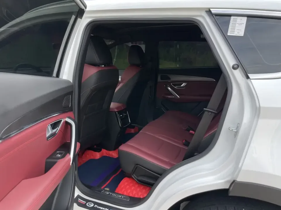 Jetour Jietu X70 PLUS Jietu X70 PLUS 2023 1.5T DCT Brave PLUS 7-seater 2023 — thumbnail 4